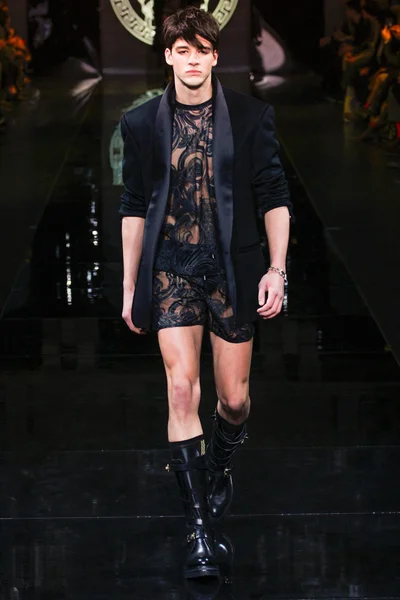 Look 29